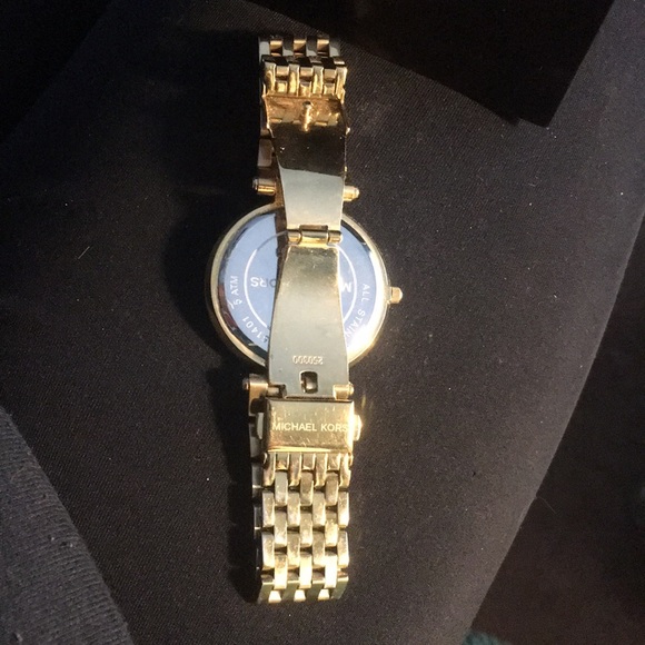 Michael Kors Gold Women’s Watch - Pearl Face - Picture 6 of 6